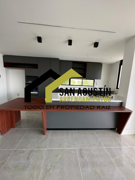 Casa en Arriendo en San Lucas